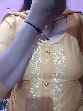 Snapshot of Cute_nidhi chatting on December 4, 4:27 pm Cute nidhi online show from December 4, 4:27 pm