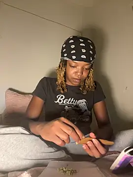 Snapshot of minimama69 chatting on September 21, 8:05 am minimama69 online show from September 21, 8:05 am