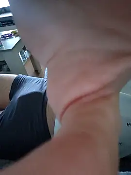 milujuto1984 online show from April 9, 7:41 pm