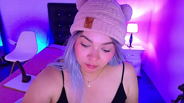 Snapshot of Cuckold_lover69 chatting on March 6, 6:30 am Cuckold lover69 online show from March 6, 6:30 am