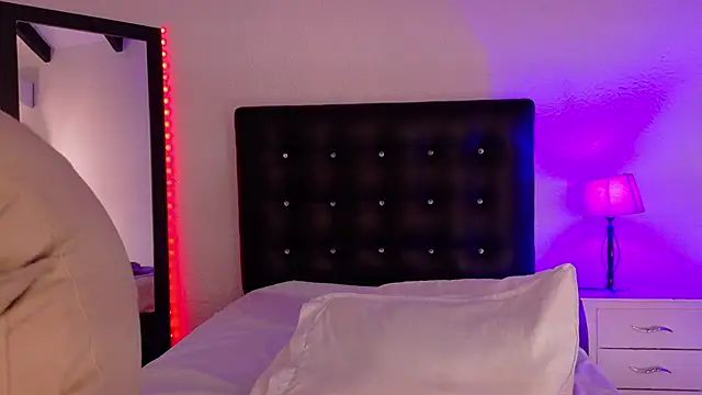 Snapshot of Cuckold_lover69 chatting on September 21, 1:24 pm Cuckold lover69 online show from September 21, 1:24 pm