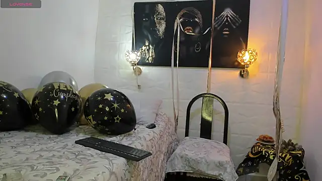 Snapshot of miss_lucero1 chatting on January 20, 1:18 am miss lucero1 online show from January 20, 1:18 am