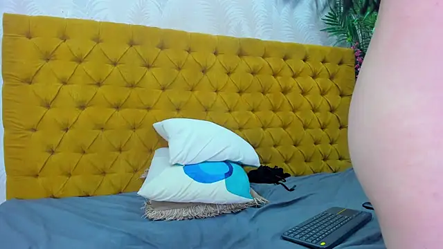 Ammy Connor1 online show from November 19, 8:03 am