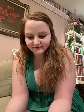 Snapshot of GingerSnap33 chatting on January 14, 3:32 am GingerSnap33 online show from January 14, 3:32 am