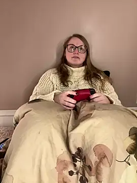 Snapshot of GingerSnap33 chatting on January 24, 3:32 am GingerSnap33 online show from January 24, 3:32 am
