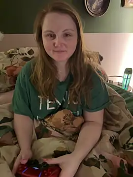 Snapshot of GingerSnap33 chatting on January 29, 4:36 am GingerSnap33 online show from January 29, 4:36 am
