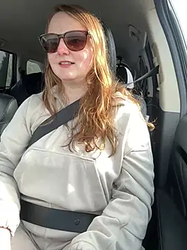 Snapshot of GingerSnap33 chatting on February 2, 8:30 pm GingerSnap33 online show from February 2, 8:30 pm