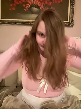 Snapshot of GingerSnap33 chatting on February 7, 3:45 am GingerSnap33 online show from February 7, 3:45 am