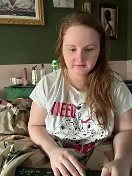 Snapshot of GingerSnap33 chatting on March 16, 5:28 pm GingerSnap33 online show from March 16, 5:28 pm