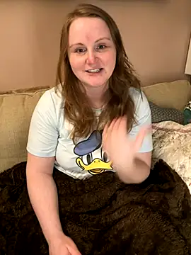 Snapshot of GingerSnap33 chatting on September 9, 3:17 am GingerSnap33 online show from September 9, 3:17 am