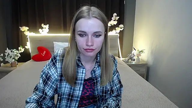 Snapshot of MargaritaKiss chatting on May 9, 7:19 pm MargaritaKiss online show from May 9, 7:19 pm