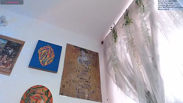 Snapshot of Marci_owo chatting on June 8, 1:33 pm Marci owo online show from June 8, 1:33 pm