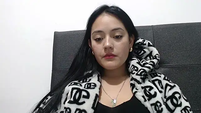 Snapshot of Alisha_99 chatting on October 2, 11:56 pm Alisha 99 online show from October 2, 11:56 pm