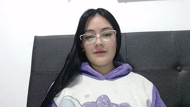 Snapshot of Alisha_99 chatting on October 12, 11:59 pm Alisha 99 online show from October 12, 11:59 pm