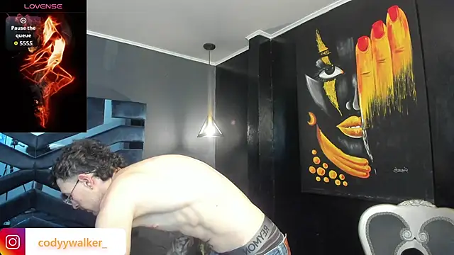 Snapshot of CodyWalkerR chatting on April 29, 11:22 pm CodyWalkerR online show from April 29, 11:22 pm