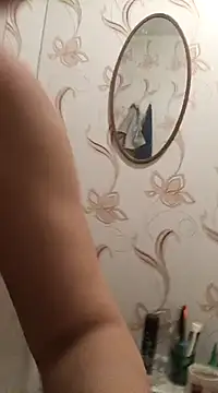 NicoleOlla online show from March 8, 1:25 pm