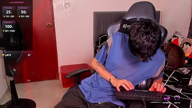 Snapshot of cute_diego_ chatting on July 8, 11:09 pm cute diego online show from July 8, 11:09 pm