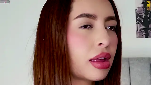 Snapshot of caralella chatting on March 2, 8:15 pm caralella online show from March 2, 8:15 pm