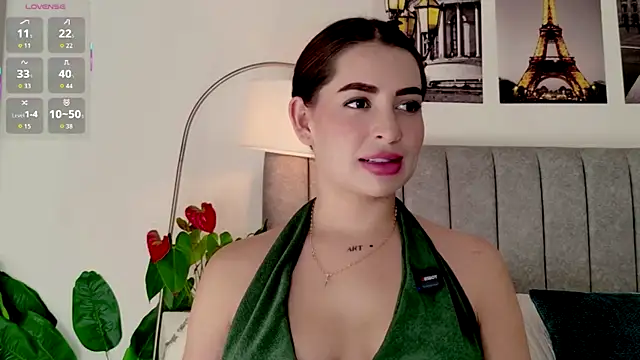 Snapshot of caralella chatting on April 28, 8:25 pm caralella online show from April 28, 8:25 pm