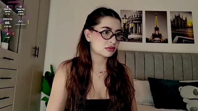 Snapshot of caralella chatting on May 18, 8:25 pm caralella online show from May 18, 8:25 pm
