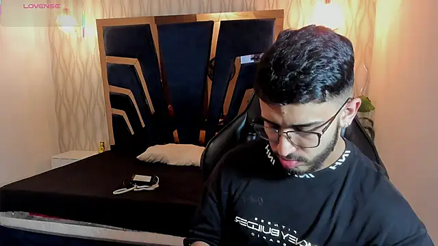 Liam Kleiin online show from March 28, 11:21 am