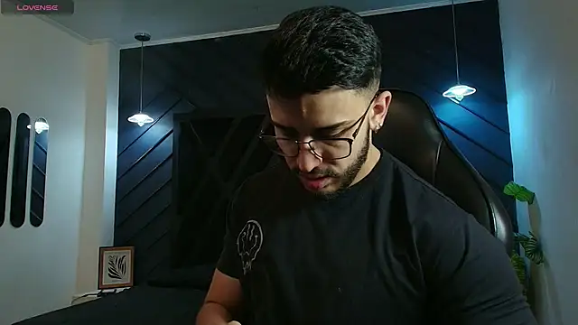 Liam Kleiin online show from March 30, 11:33 am