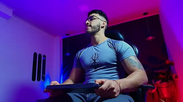 Liam Kleiin online show from April 13, 11:37 am