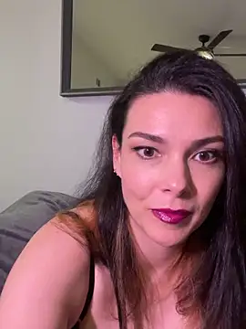 Snapshot of hotwife_margot chatting on February 27, 9:53 am hotwife margot online show from February 27, 9:53 am