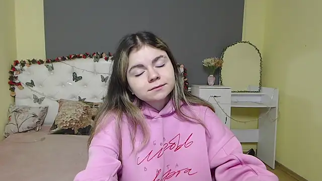 TinaRedly online show from February 24, 7:06 am