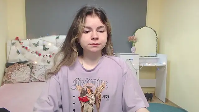 TinaRedly online show from April 16, 6:36 am