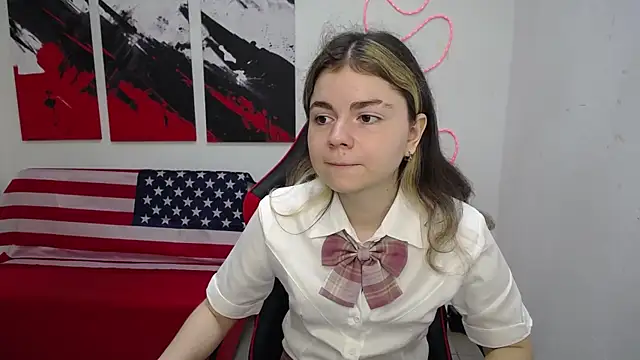 Snapshot of TinaRedly chatting on July 4, 5:08 pm TinaRedly online show from July 4, 5:08 pm