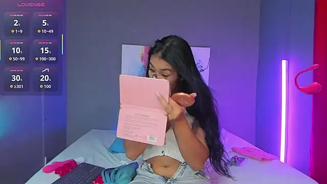 Snapshot of MadissonShakur chatting on September 16, 5:14 pm MadissonShakur online show from September 16, 5:14 pm