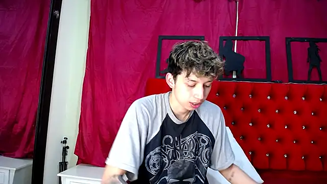  Thomas hot  online show from February 28, 7:15 am