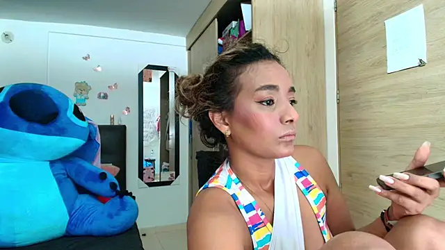 megan collins96 online show from April 18, 9:48 pm