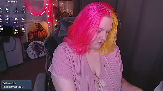 lissamuff online show from November 10, 2:49 pm