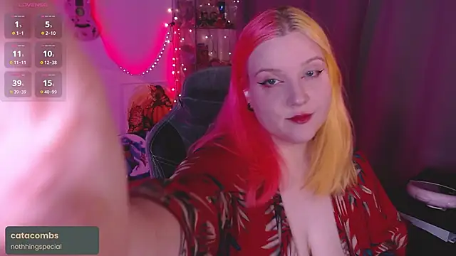 lissamuff online show from April 18, 4:33 pm