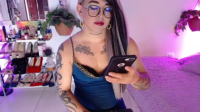 Laveneno ortiz07 online show from March 21, 11:52 pm