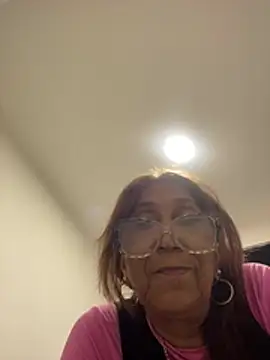 Snapshot of SWEET_LOVER01 chatting on April 16, 1:39 am SWEET LOVER01 online show from April 16, 1:39 am
