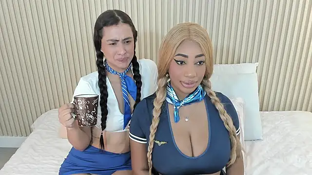 Snapshot of charlottebrowns_ chatting on May 2, 2:00 pm charlottebrowns online show from May 2, 2:00 pm