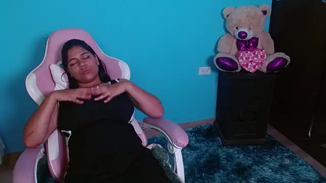 Candela-Smith online show from March 22, 8:23 pm