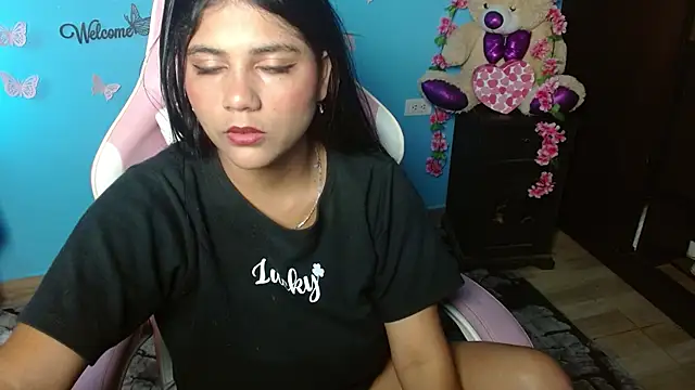 Candela-Smith online show from April 12, 5:18 pm