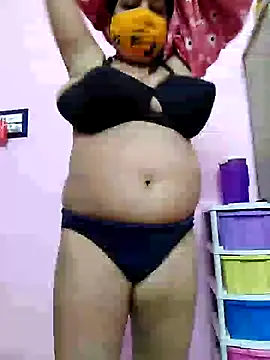 Snapshot of Kayra_34 chatting on February 1, 10:59 am Kayra 34 online show from February 1, 10:59 am