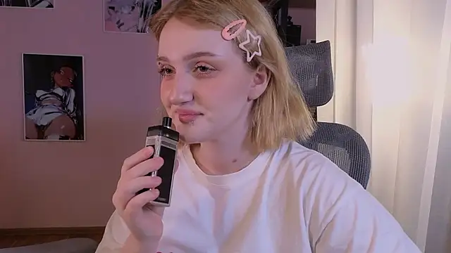 ELLIEJAY online show from February 3, 6:40 am