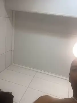 Elrubiolargo online show from February 4, 5:55 pm