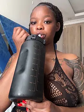 SexxyLunar online show from April 22, 7:33 am