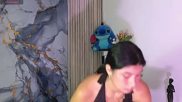 Snapshot of LissaWiild chatting on September 13, 1:44 pm LissaWiild online show from September 13, 1:44 pm