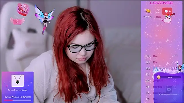 Snapshot of MissClarks chatting on December 10, 8:40 am MissClarks online show from December 10, 8:40 am