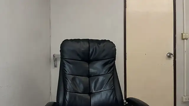 SassyJessi online show from February 12, 4:07 am