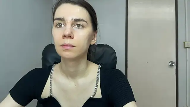 SassyJessi online show from June 3, 4:15 am