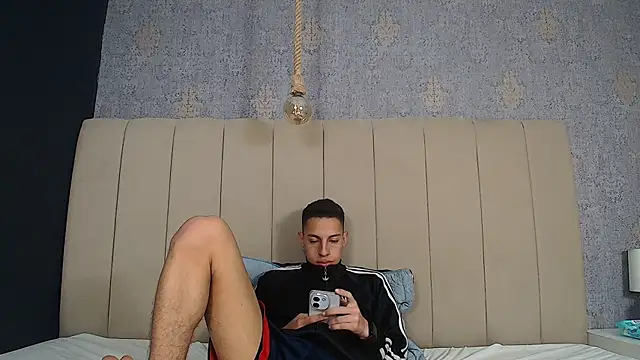 thiago19s online show from December 6, 10:52 pm